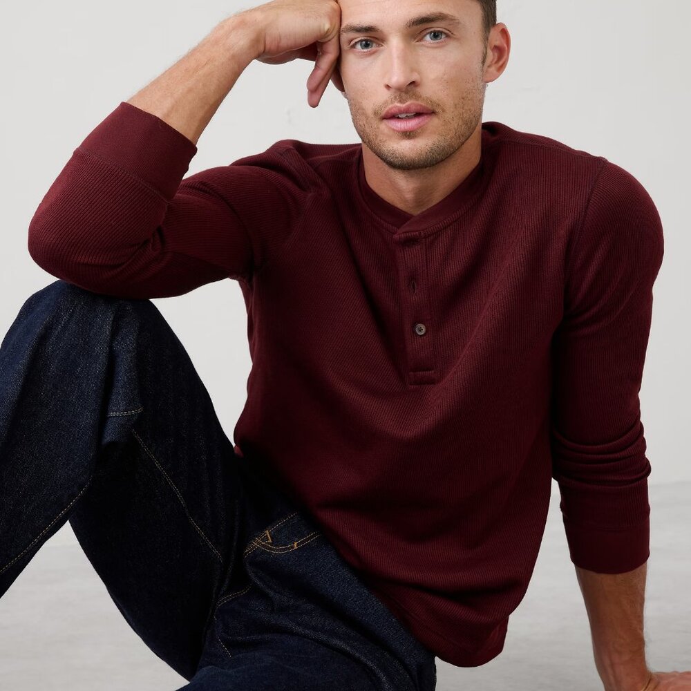 Banana Republic Men's X-Large Burgundy Waffle Knit Henley - New with Tags